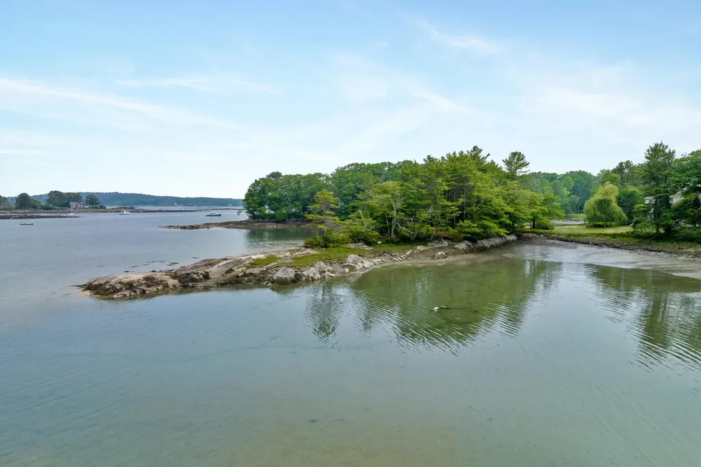27 Long Point Road Harpswell ME 04079