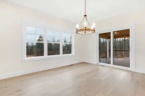 27 Eagles Lane Falmouth ME 04105