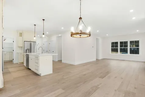 27 Eagles Lane Falmouth ME 04105