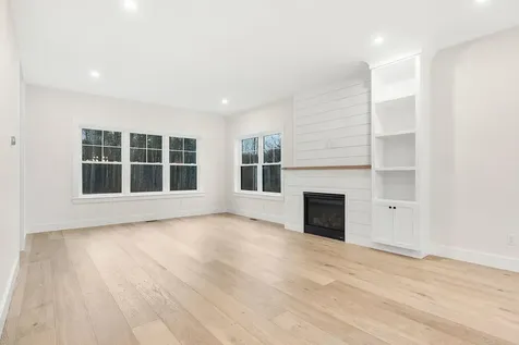 27 Eagles Lane Falmouth ME 04105