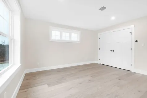27 Eagles Lane Falmouth ME 04105