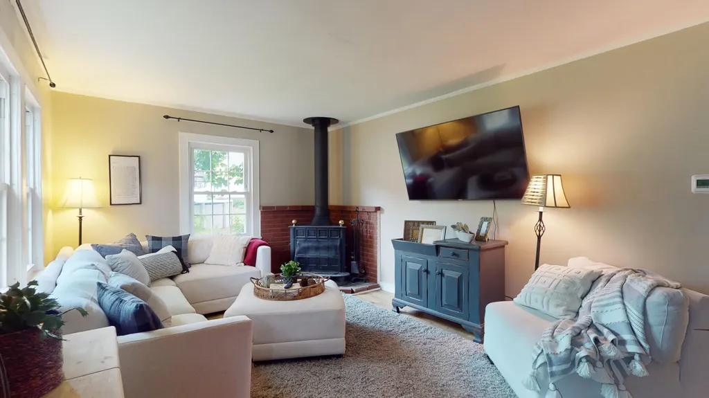12 Sunset Avenue Auburn ME 04210