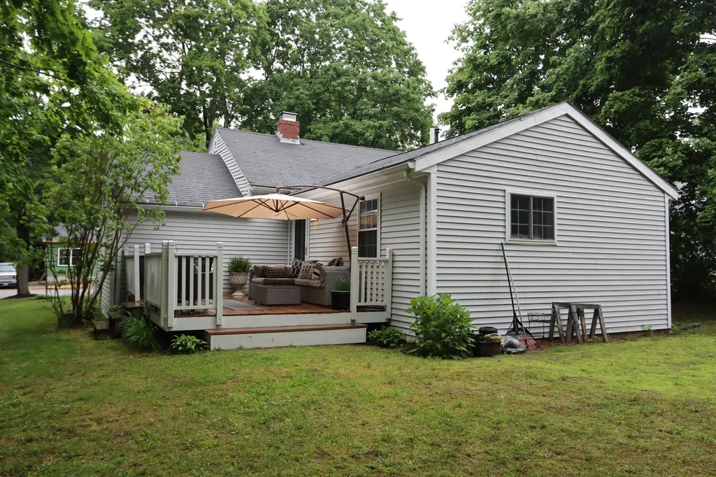12 Sunset Avenue Auburn ME 04210