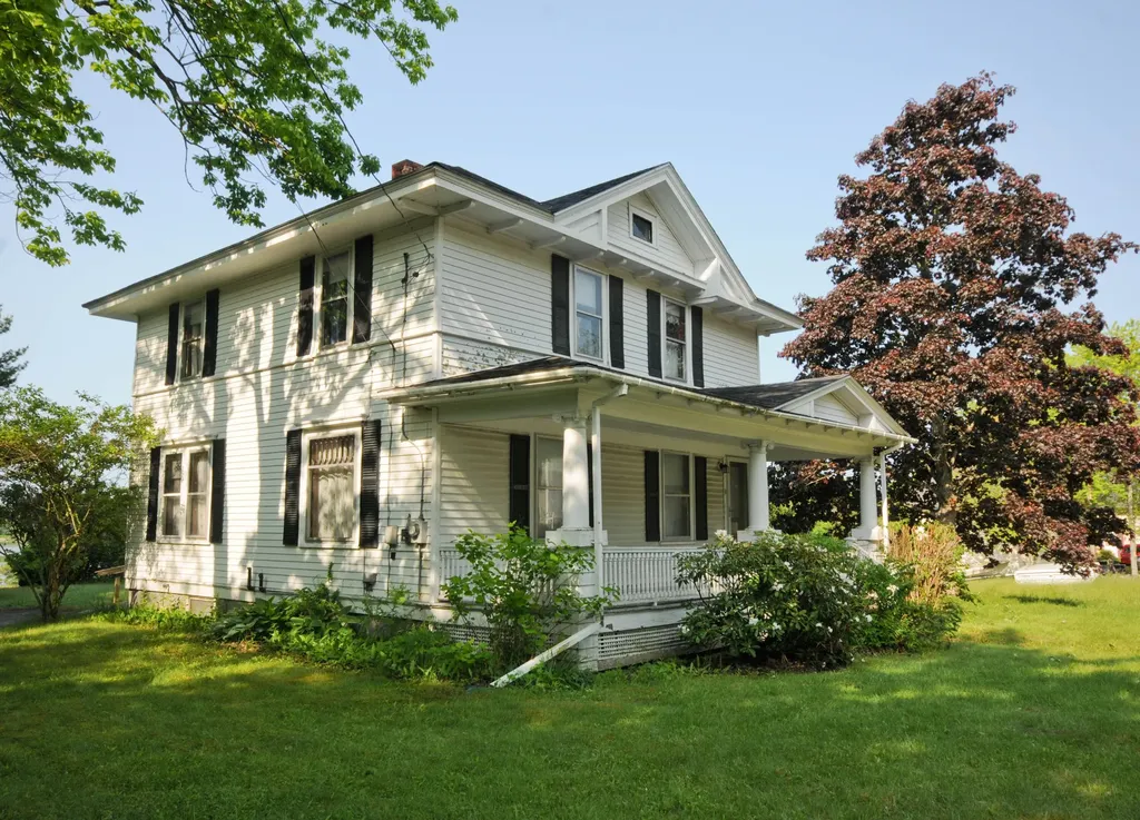 18 Main Street Franklin ME 04634