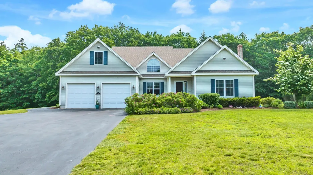 48 Riverside Drive Alfred ME 04002