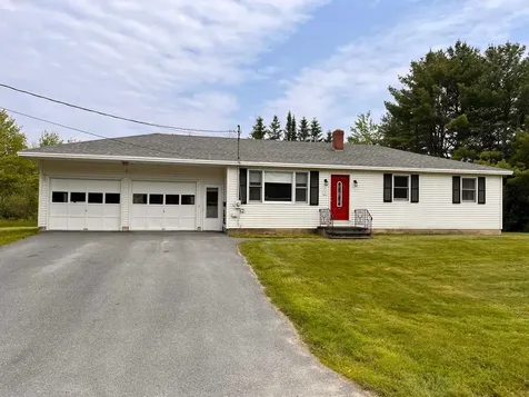 40 Maid Marion Lane Brewer ME 04412