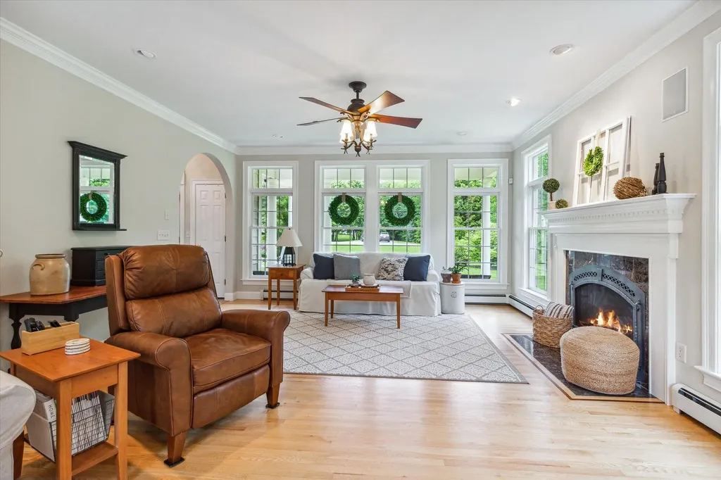 11 Liberty Lane Gorham ME 04038