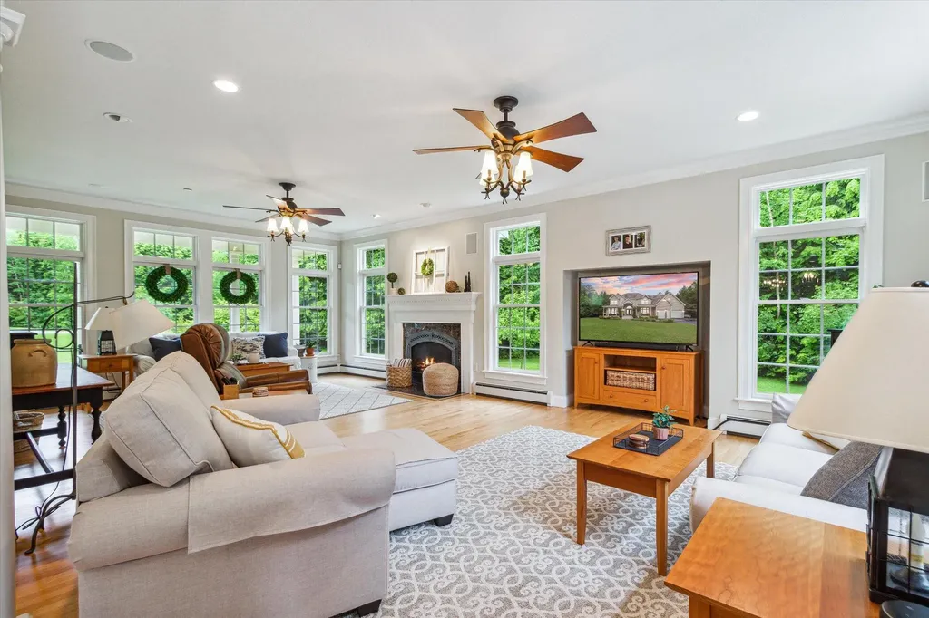 11 Liberty Lane Gorham ME 04038
