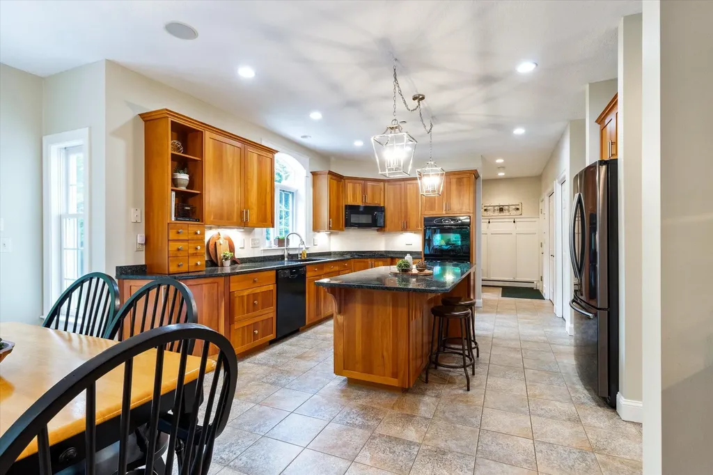 11 Liberty Lane Gorham ME 04038