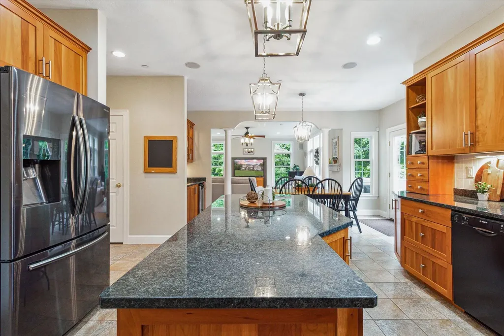 11 Liberty Lane Gorham ME 04038