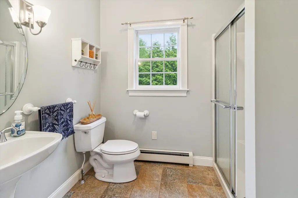 11 Liberty Lane Gorham ME 04038