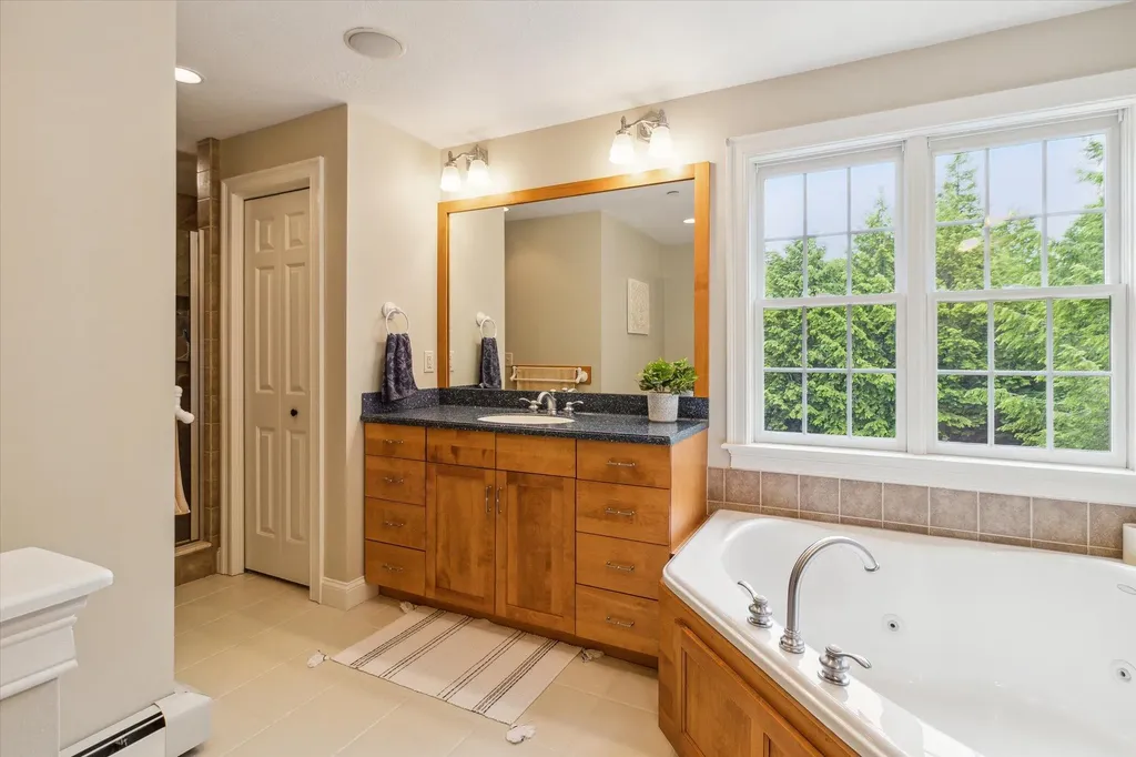 11 Liberty Lane Gorham ME 04038