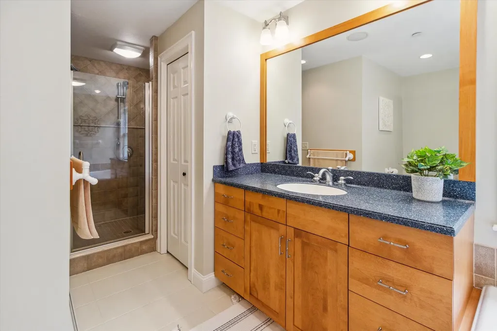 11 Liberty Lane Gorham ME 04038