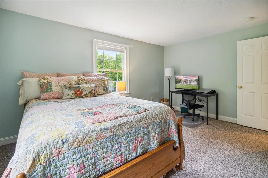 11 Liberty Lane Gorham ME 04038