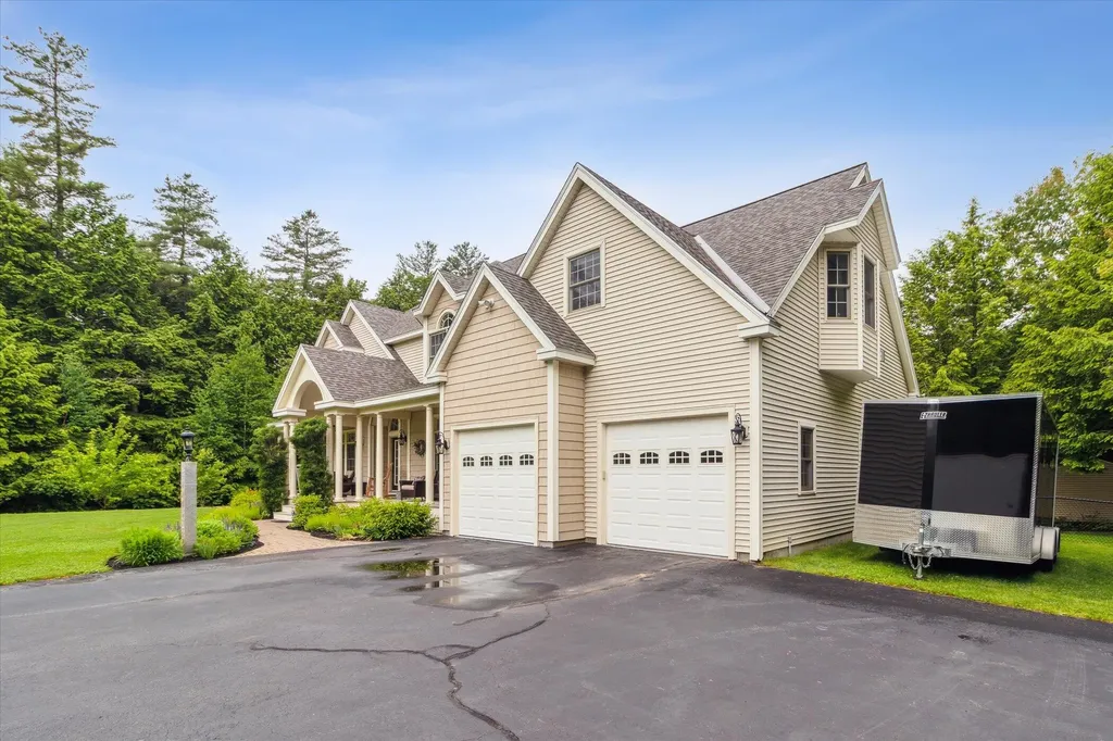 11 Liberty Lane Gorham ME 04038