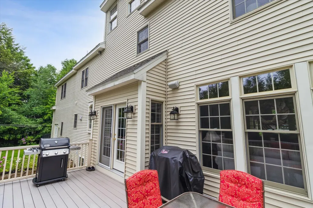 11 Liberty Lane Gorham ME 04038