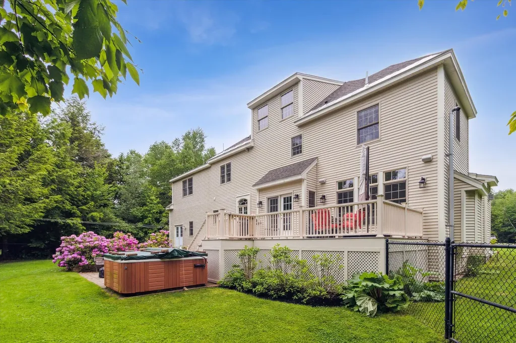 11 Liberty Lane Gorham ME 04038