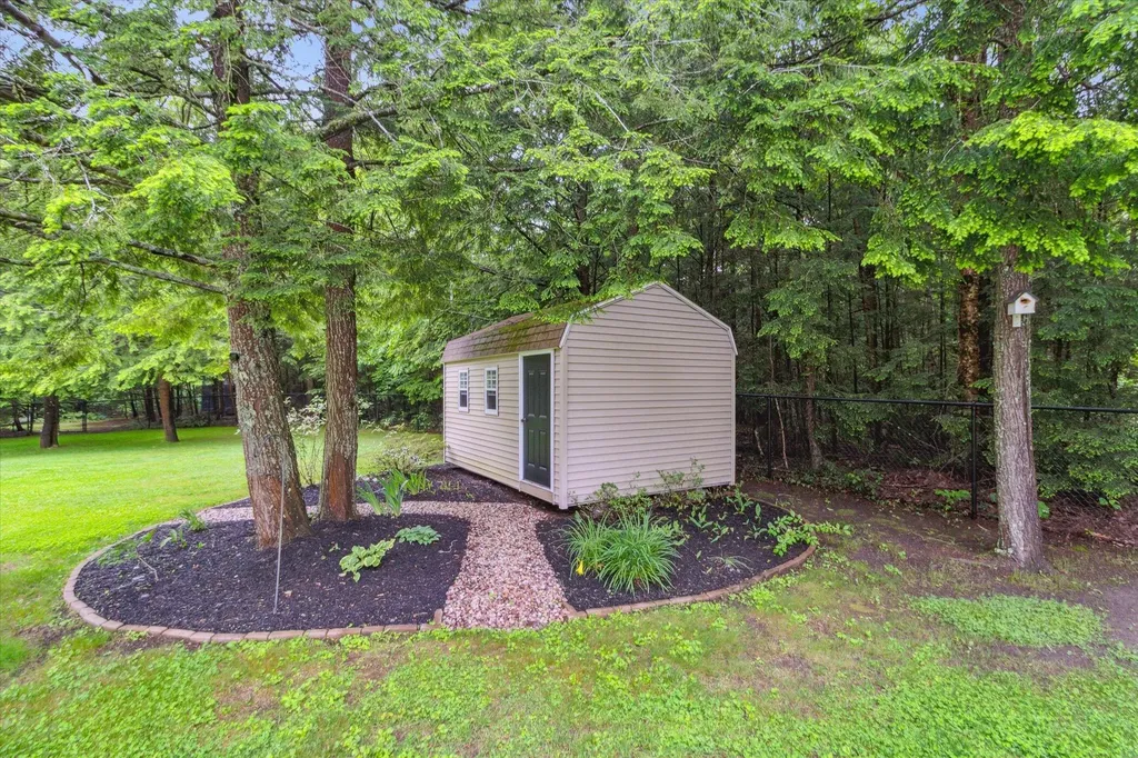 11 Liberty Lane Gorham ME 04038