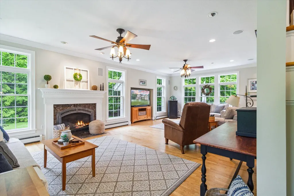 11 Liberty Lane Gorham ME 04038