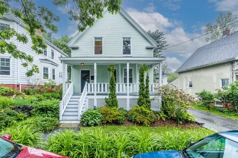 24 Belknap Street Portland ME 04103