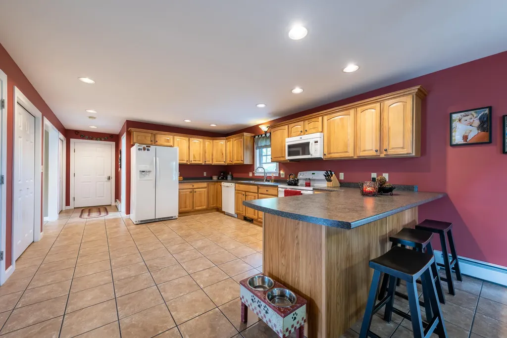 25 Constitution Avenue Hampden ME 04444