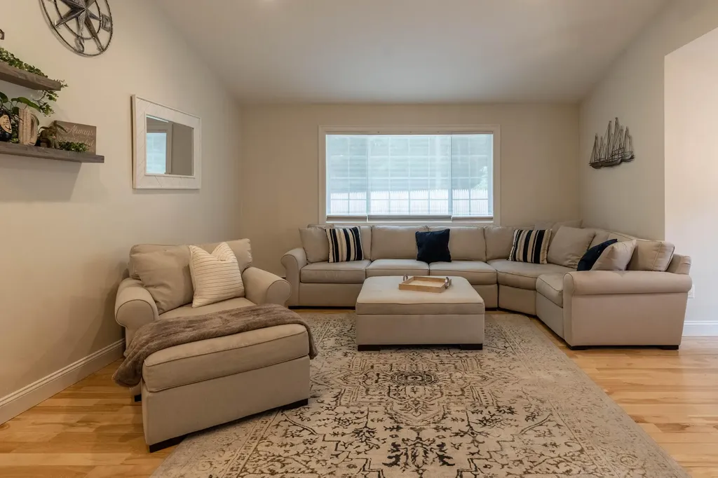 539 Auburn Street Portland ME 04103