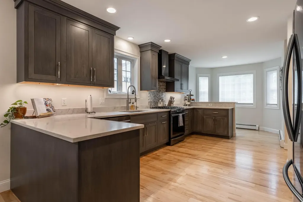 539 Auburn Street Portland ME 04103