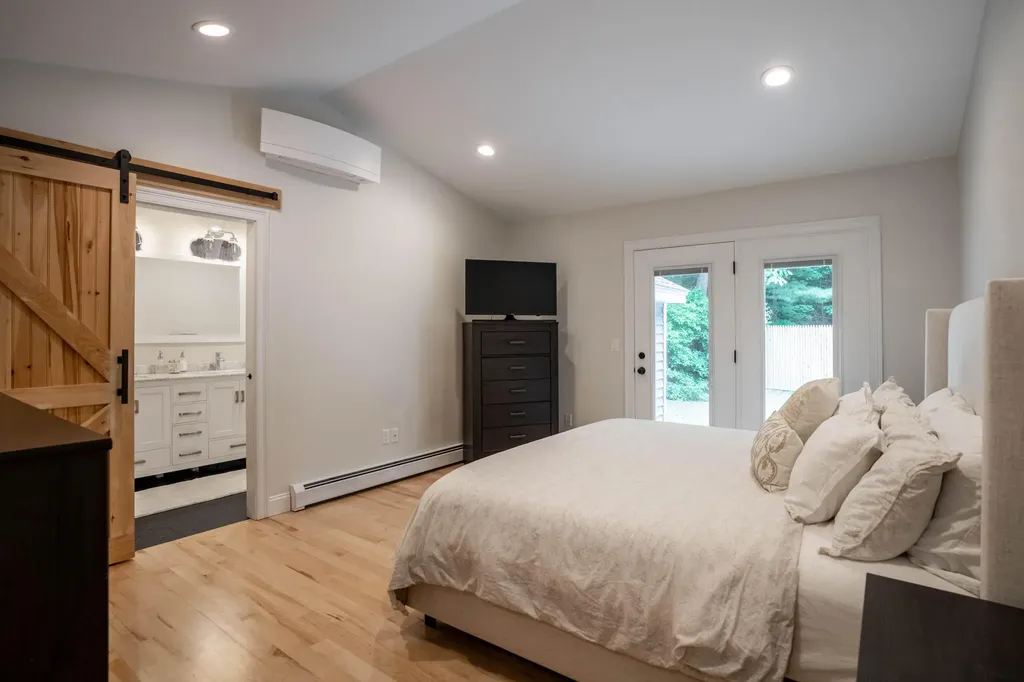 539 Auburn Street Portland ME 04103
