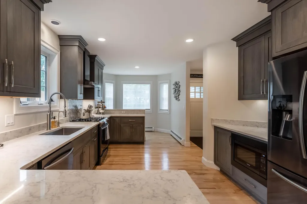 539 Auburn Street Portland ME 04103