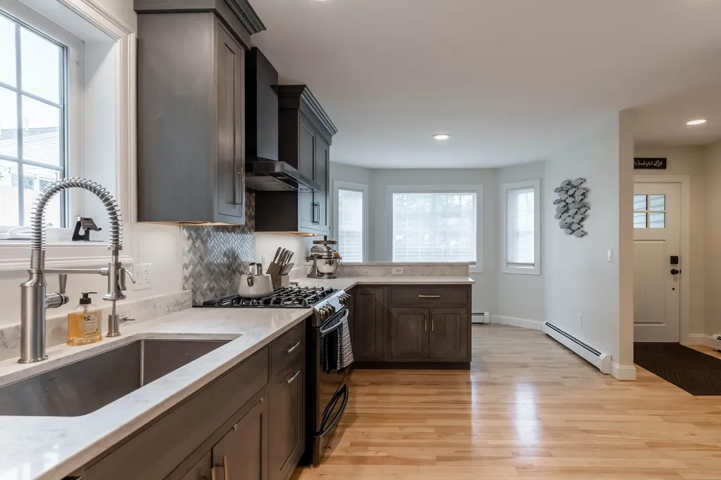 539 Auburn Street Portland ME 04103