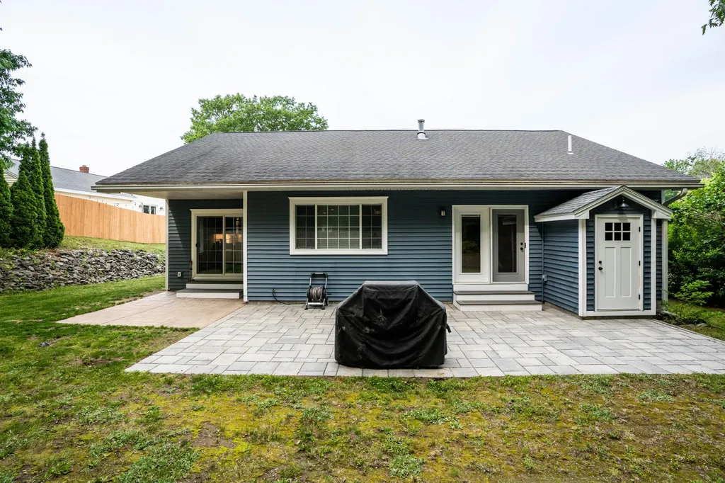 539 Auburn Street Portland ME 04103