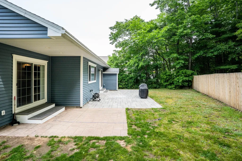 539 Auburn Street Portland ME 04103