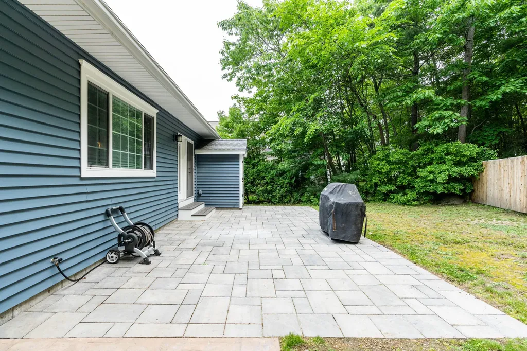 539 Auburn Street Portland ME 04103