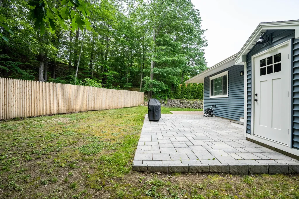 539 Auburn Street Portland ME 04103