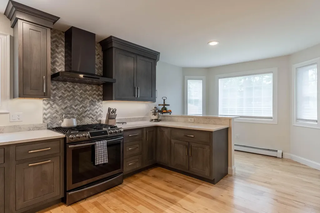 539 Auburn Street Portland ME 04103