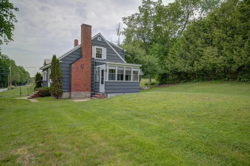 674 Greenwood Road Norway ME 04268