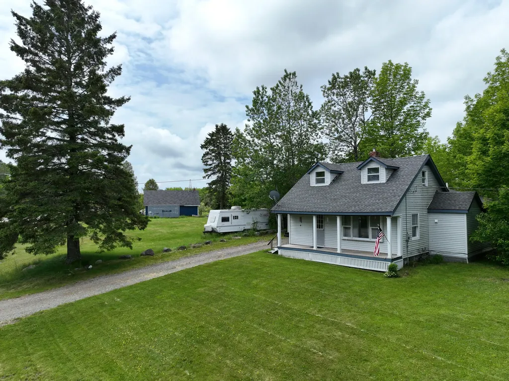 59 Playhouse Lane Whiting ME 04691