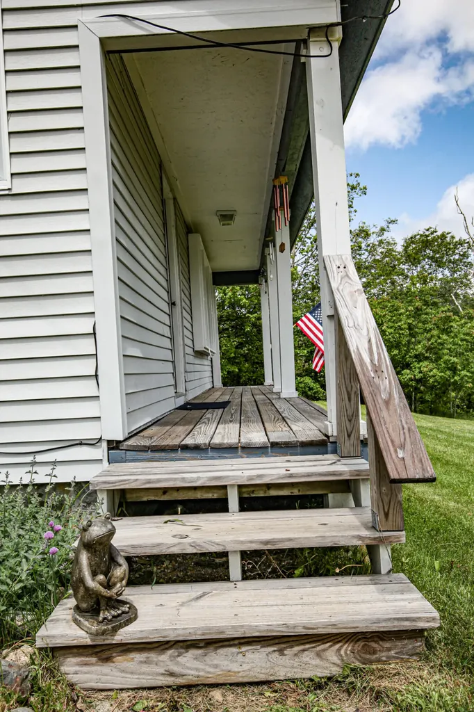 59 Playhouse Lane Whiting ME 04691
