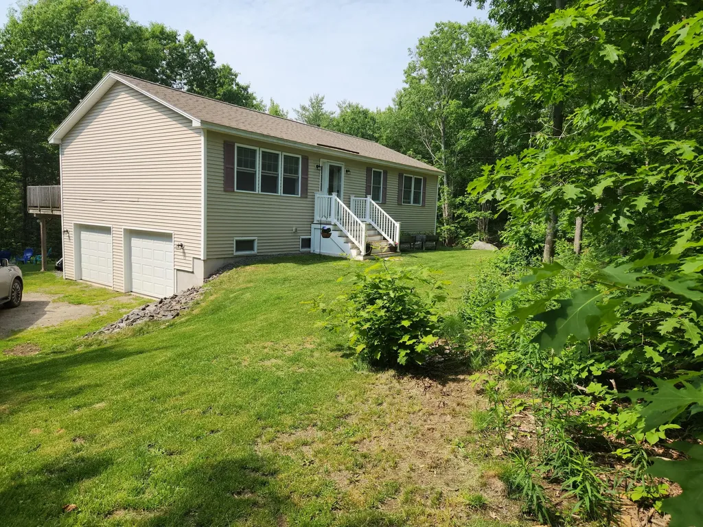 88 Hillcrest Drive Extension Chelsea ME 04330