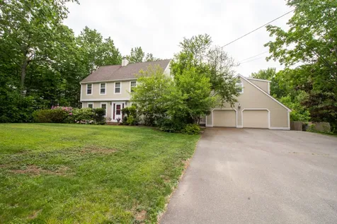39 Woodland Drive Bangor ME 04401