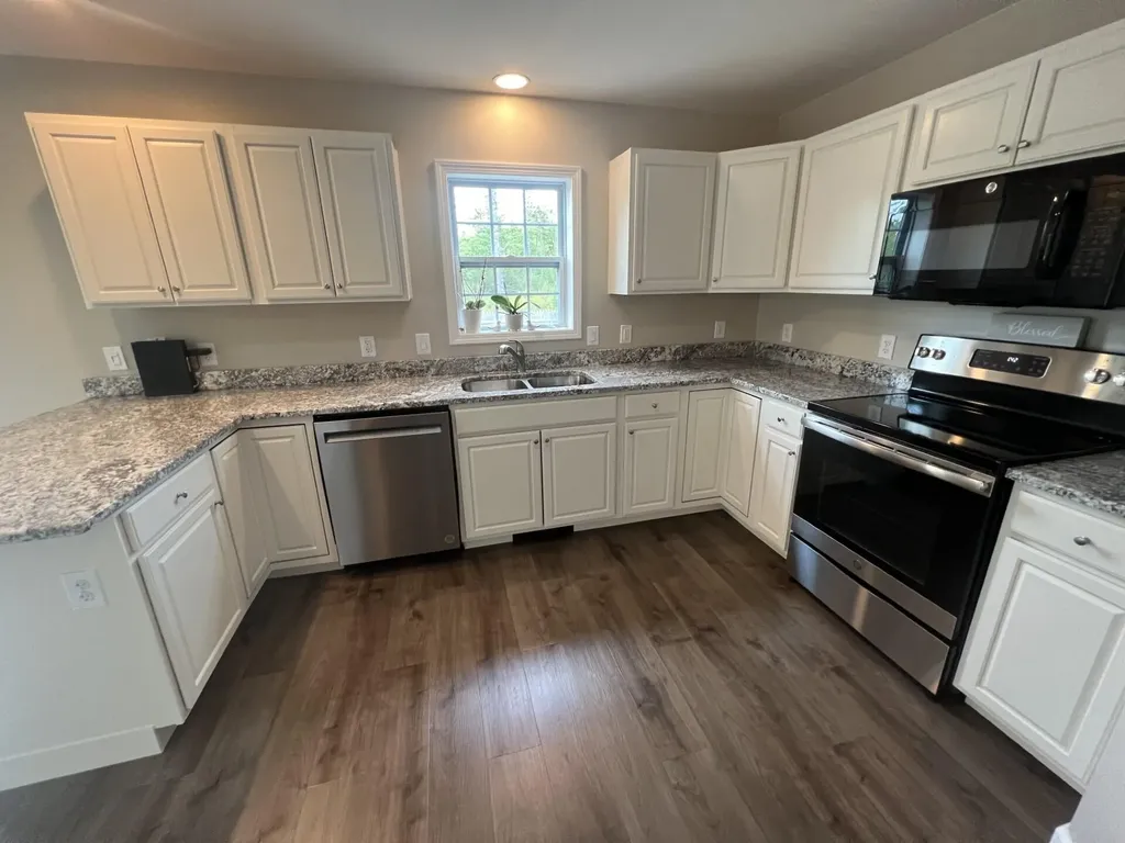 64 Tilden Way Lamoine ME 04605