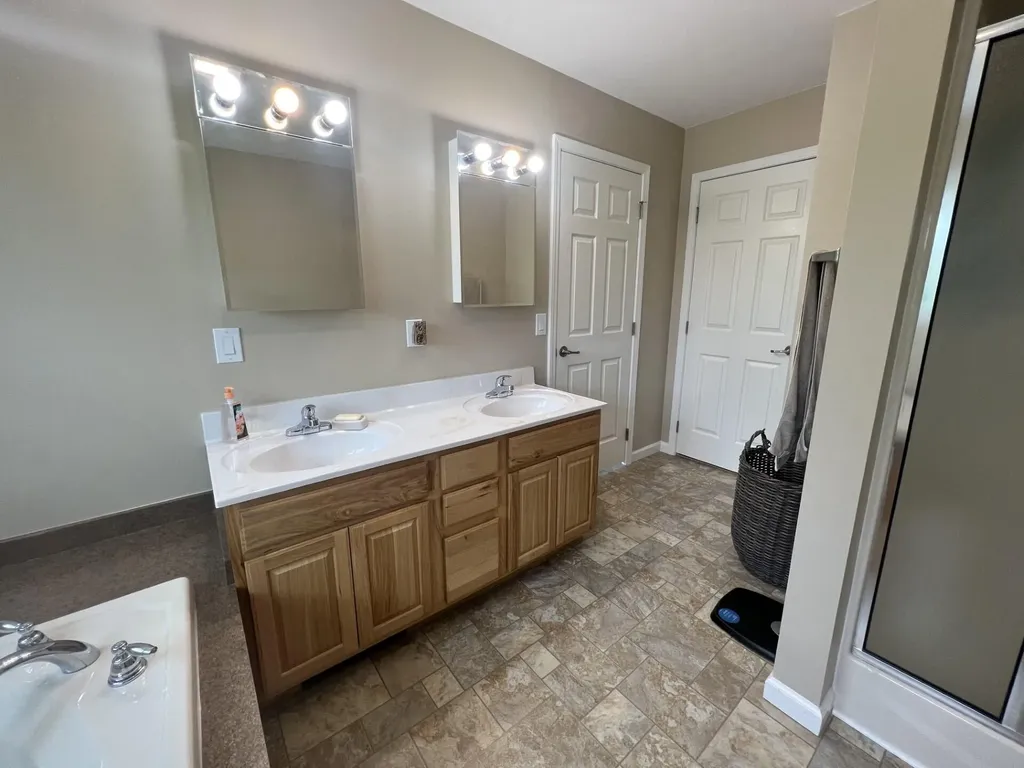 64 Tilden Way Lamoine ME 04605