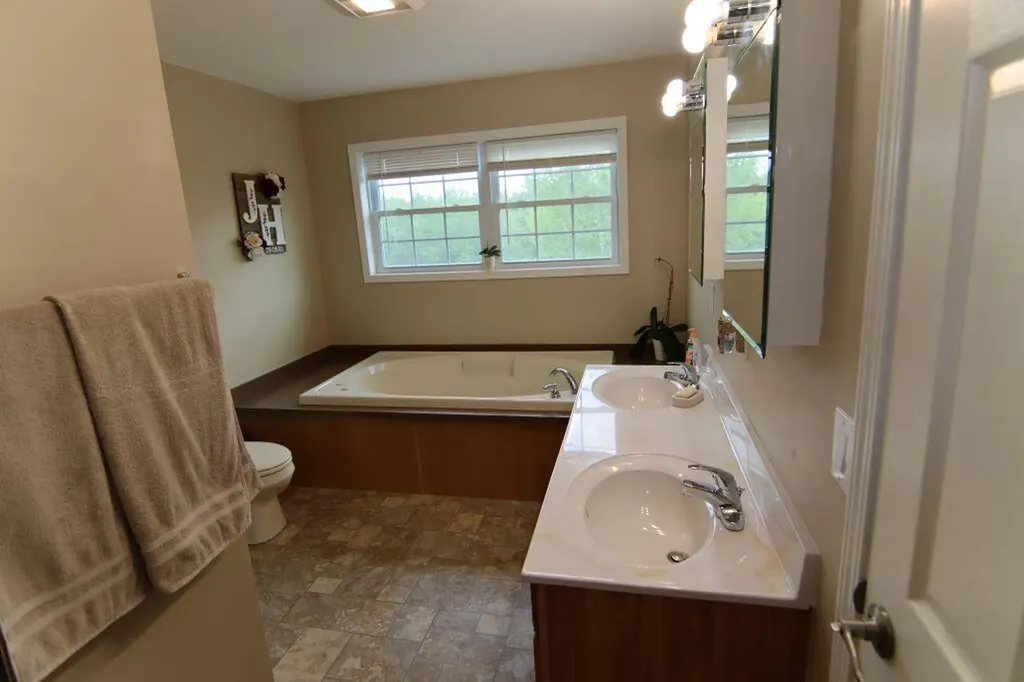64 Tilden Way Lamoine ME 04605