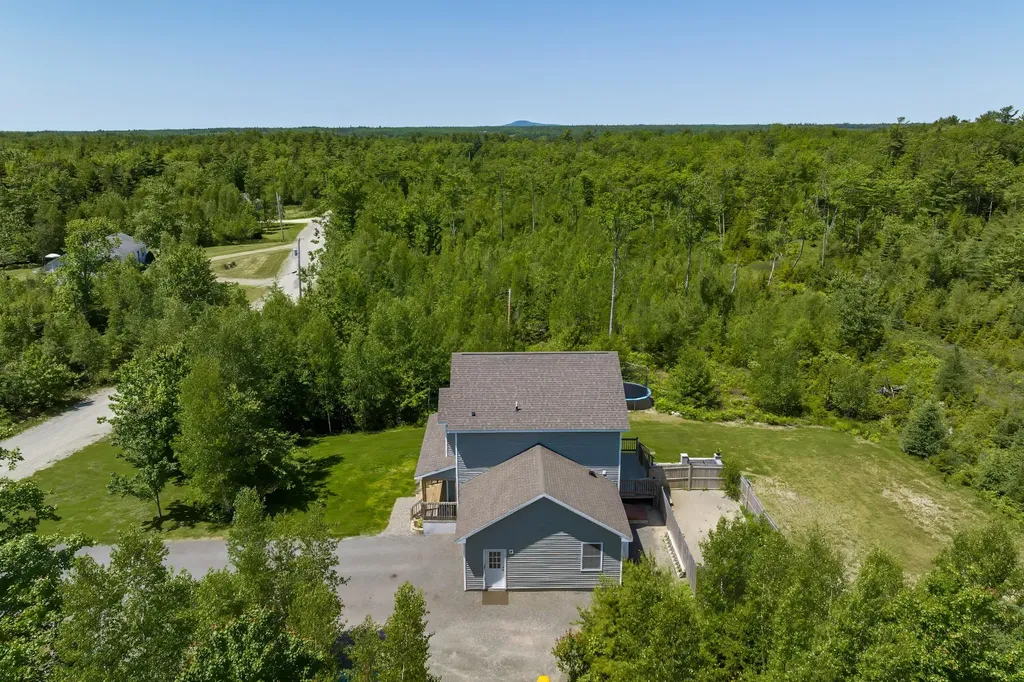 64 Tilden Way Lamoine ME 04605