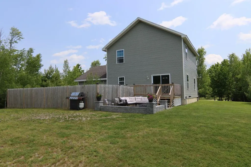 64 Tilden Way Lamoine ME 04605