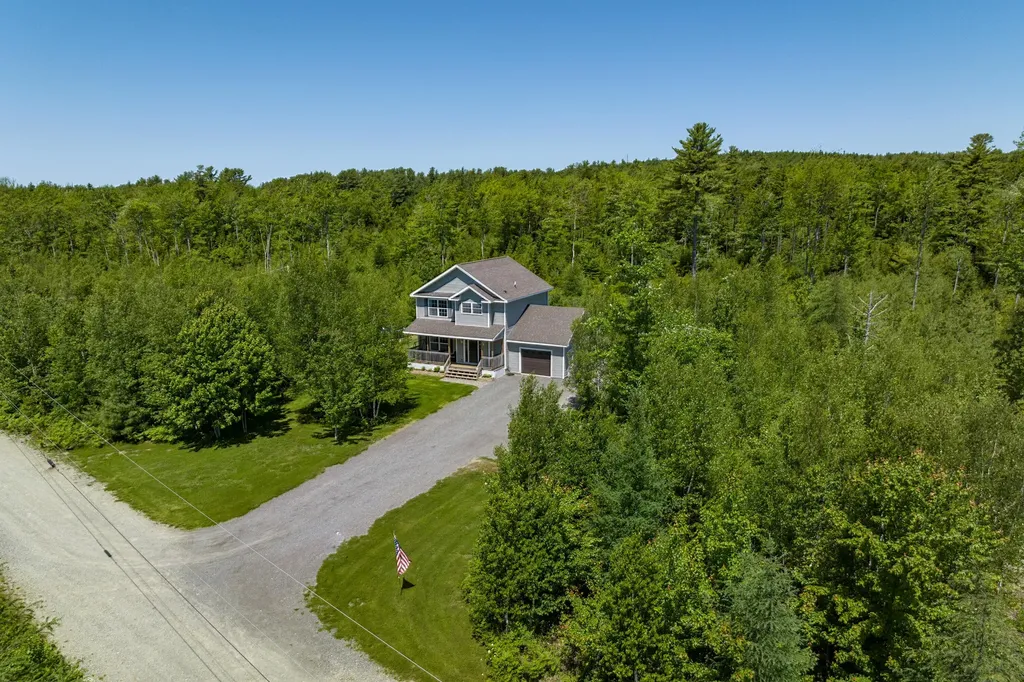 64 Tilden Way Lamoine ME 04605