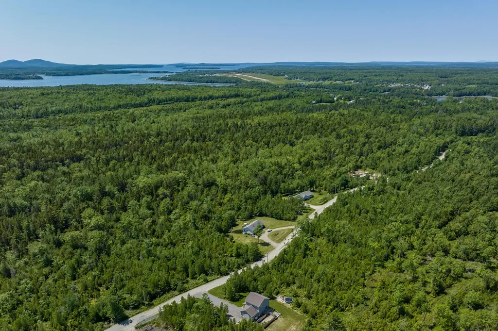 64 Tilden Way Lamoine ME 04605