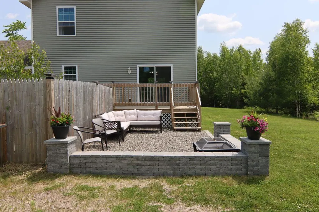 64 Tilden Way Lamoine ME 04605