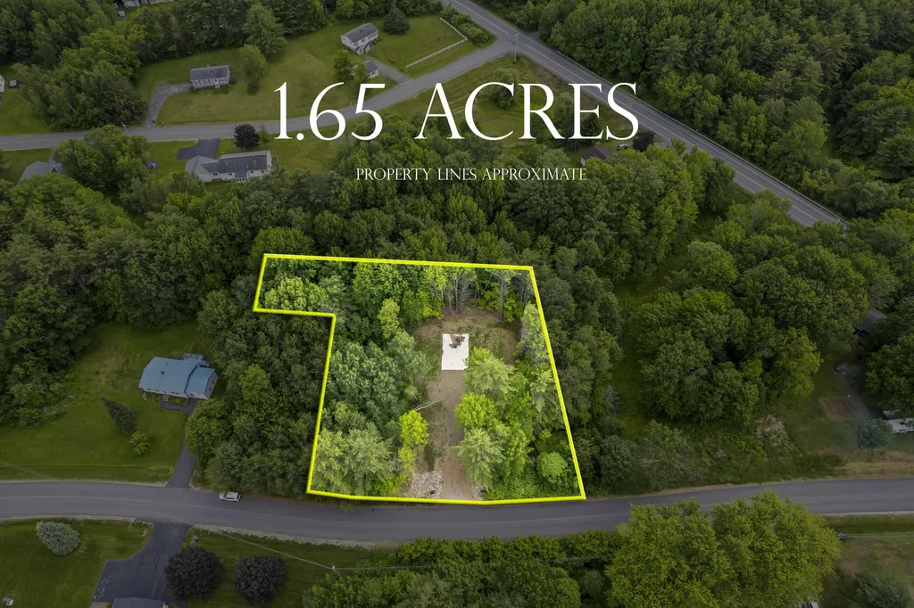 25 Mclaughlin Circle Chelsea ME 04330