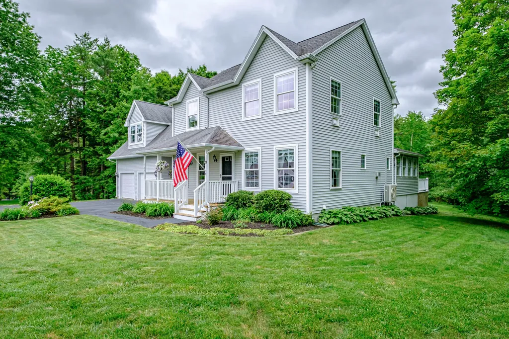 147 Hawthorne Lane Westbrook ME 04092